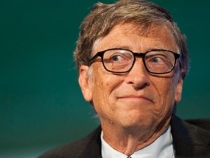 Bill Gates koltuğundan oldu