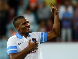 Malouda o maili gördü apar topar kaçtı!