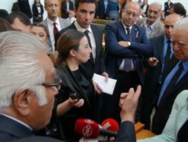 CHP grubunda Loğoğluna protesto
