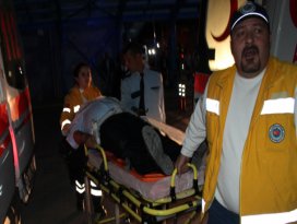 Polise çarpıp kaçtı!