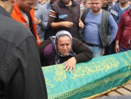 Hayatını kaybeden maden işçisi toprağa verildi