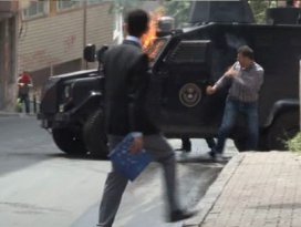 Polis memuru canını zor kurtardı