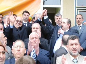 Ak Parti ve CHPliler Doğanhisarda buluştu