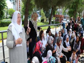 Ağrılı annelerden BDPli Sakıka tepki