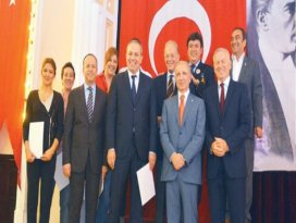Aynı pilava kaşık attılar