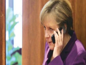 Merkel telefon jokeri olarak arandı