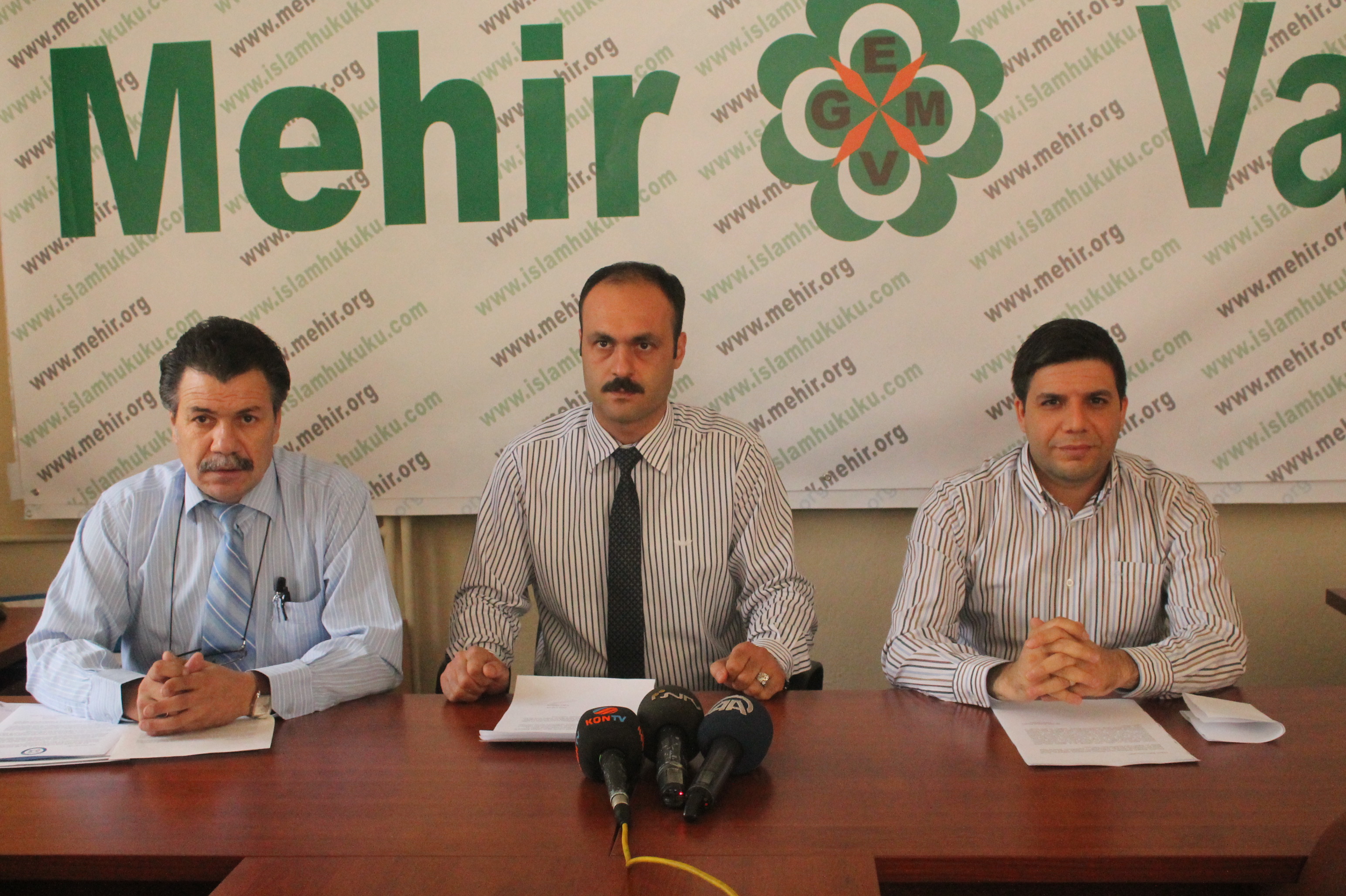 MEHİR VAKFIDAN EVLENECEK ÇİFTLERE DESTEK