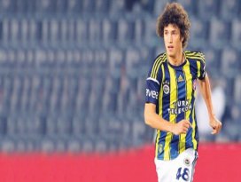 Salih Uçan imzalıyor