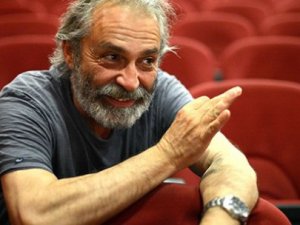 Haluk Bilginer: Atatürke tapınmaktan vazgeçemedik