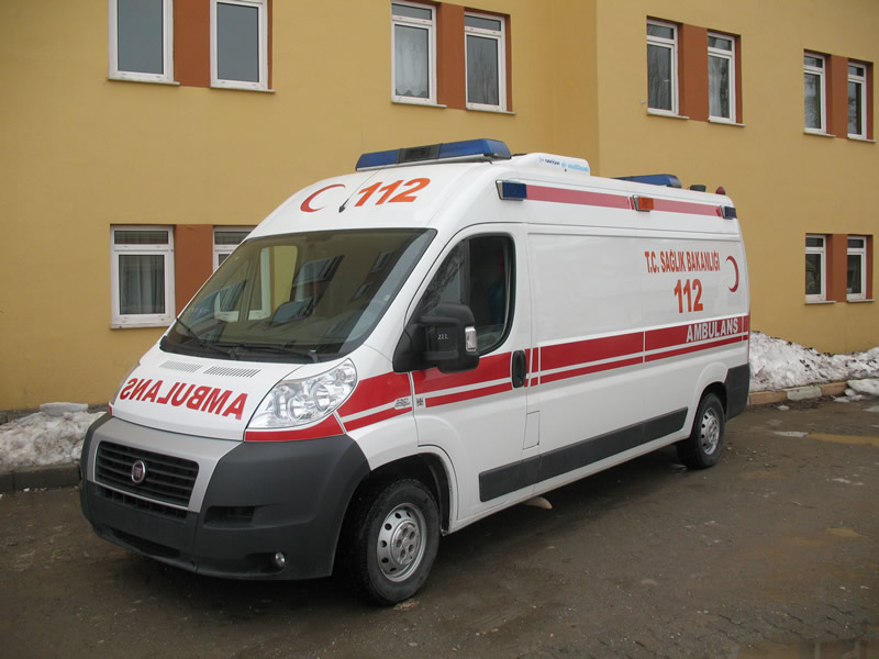 İnşaatın merdiven boşluğuna düşen işçi yaralandı