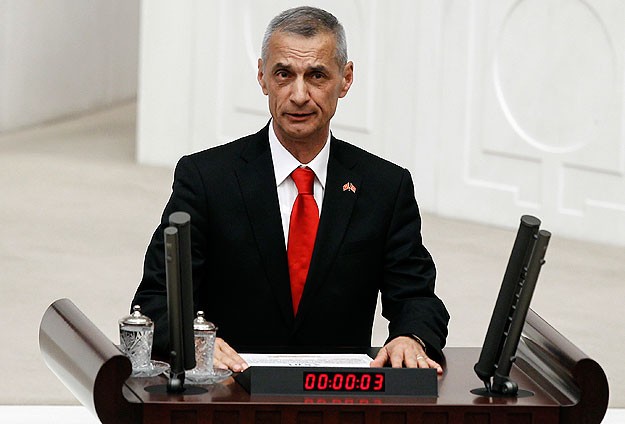 Engin Alan yemin ederek görevine başladı