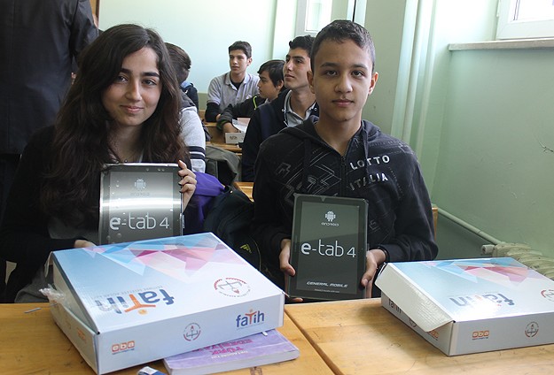 FATİH projesiyle 732 bin tablet dağıtıldı