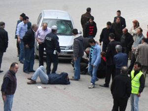 Otomobilin çarptığı yaya, yaralandı