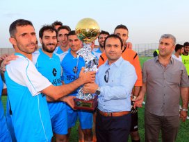 Yunakta futbol turnuvası