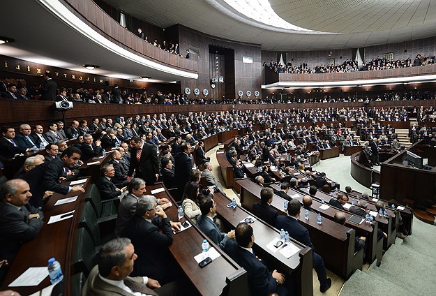 Erdoğanın adaylık dilekçesi TBMMye sunuldu