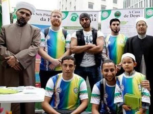 Dünya Kupasına geldiler Müslüman oldular