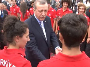 Erdoğan futbolcudan dövmesini silmesini istedi