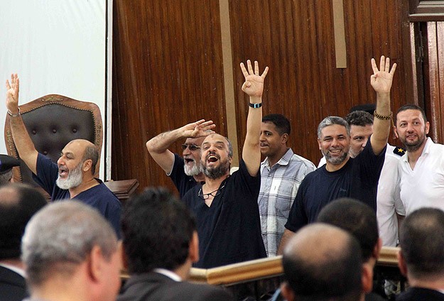 İhvan üyesi 10 kişinin idam kararına onama