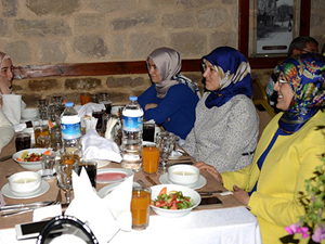 Meram Belediye meclis üyeleri iftarda buluştu