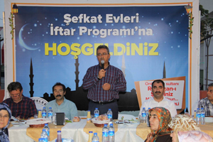 Hançerli Şefkat evlerinde iftara katıldı