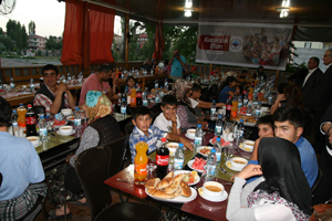 Kulu Belediyesinden yetim çocuklara iftar