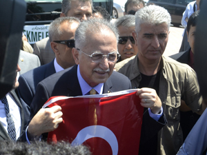 Cumhurbaşkanı adayı İhsanoğlu Konya’da