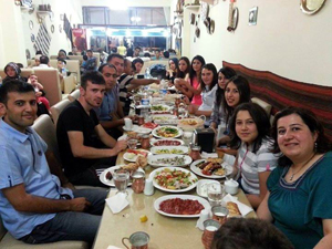 Acil servis çalışanları iftarda buluştu
