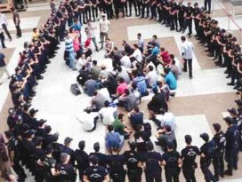 Paraleller ‘Fazla iş yoğunluğundan yanlışlıkla dinlemişler’