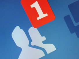Facebook kullanıcı başına 500 euro ödesin