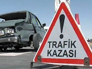 Park halindeki tıra kamyon çarptı