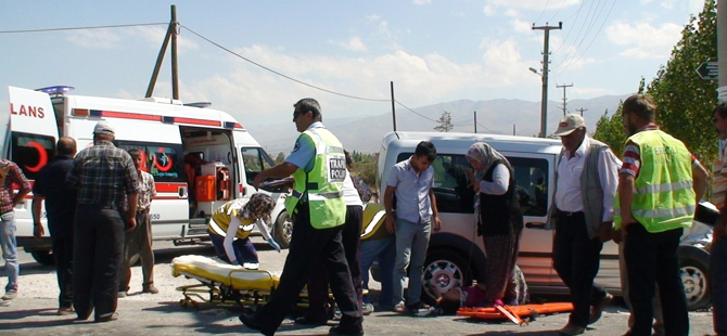 Konyada trafik kazası: 3 yaralı