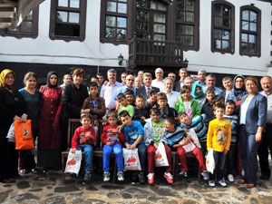 Başkan Akkaya sevgi evleri çocuklarıyla buluştu