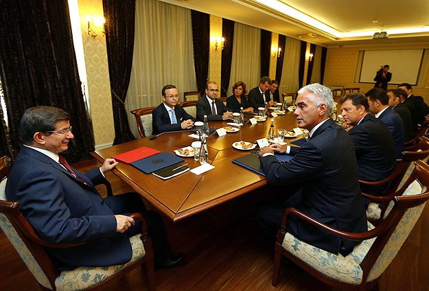 Davutoğlu TÜSİAD heyetini kabul etti