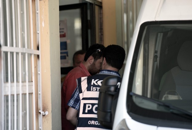 Taltifçi 14 polis adliyeye sevk edildi