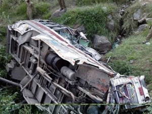 Pakistanda trafik kazası: 8 ölü