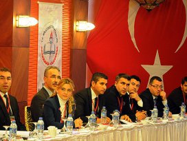 Katılımcılar hiç kimsenin etkisi altında kalmasın