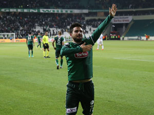 Torku Konyaspor 90da 3 puanı söktü aldı!