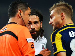 Derbinin hakeminden şaşırtan itiraf!