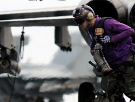 Jet yakıtıyla çalışan telefon bataryası