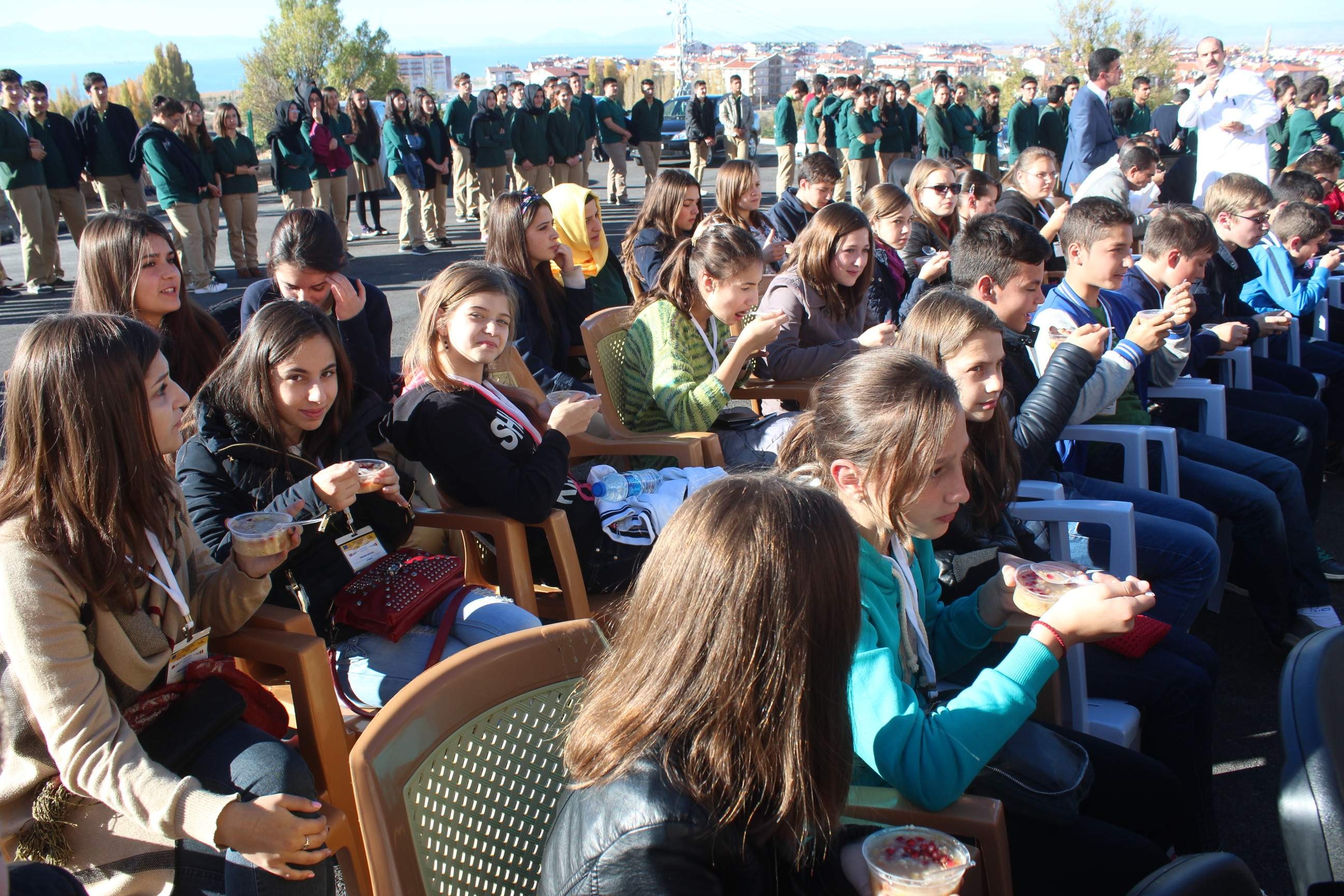 Romen öğrenciler, Beyşehir’de aşure yedi