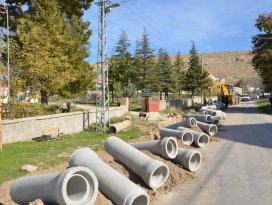 Ereğli’de sel sularına karşı büz döşeniyor