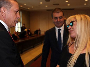 Zerrin Özer: Erdoğanı seviyorum diye küfrettiler