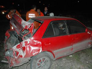 Önce polise çarptı sonra takla attı
