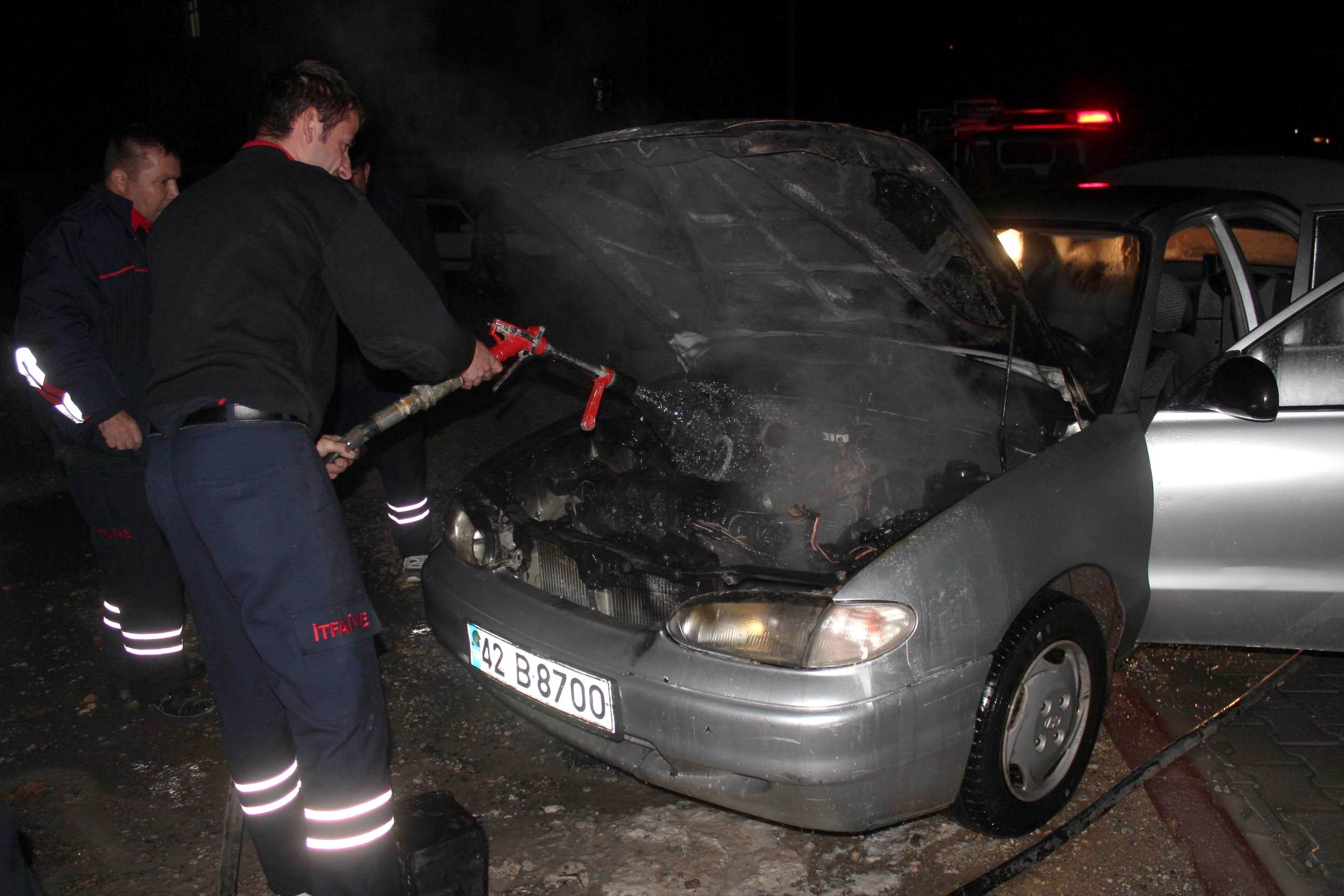 Beyşehir’de otomobil yangını