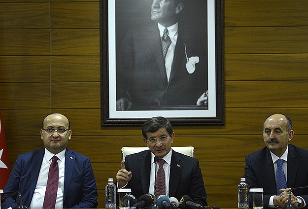 Davutoğlu: Güvenli bölgeler şimdiden ilan edilsin