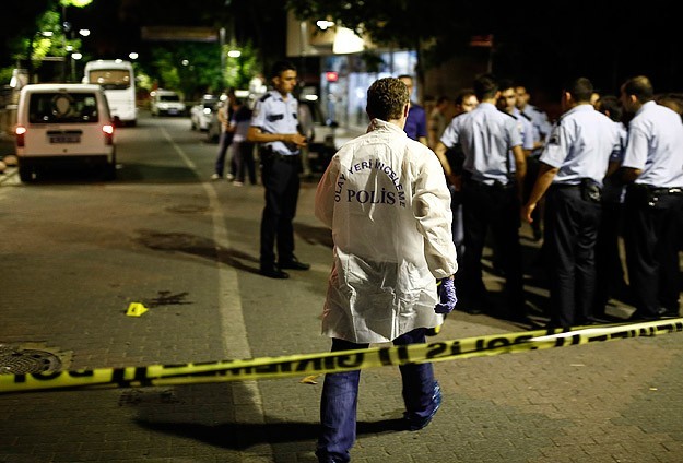Diyarbakırda polise silahlı saldırı