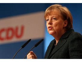 Angela Merkel yeniden genel başkan