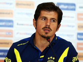 Emre, sportif direktör iddialarına cevap verdi