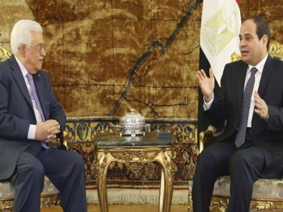 Abbas, Mursi’ye sövdü Sisi’yi övdü!