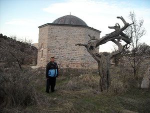 Mevlanın torunları ziyaret edilmeyi bekliyor